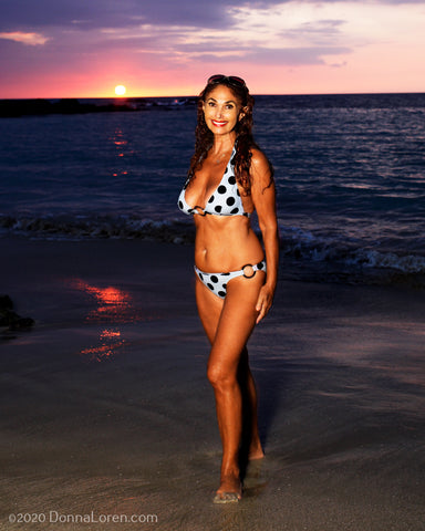 Polka-Dot Bikini in Hawaii (2009)